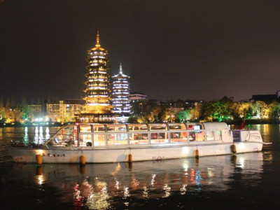 【湖北省游客特惠】夜游四湖豪华船（4月9日-30日）