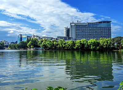 桂林两江四湖•象山景区周边酒店、餐饮及停车场推荐