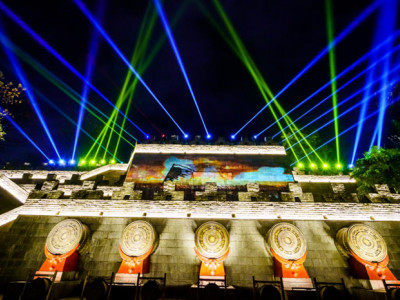 过新年 坐游船 赏美景，我们去两江四湖一起嗨迎2021年!