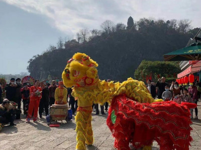 大年初一，象山景区各类民俗展演在这里上演