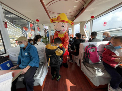 牛年新气象，两江四湖推出特色活动 财神送福，古筝和鸣，鱼鹰贺新春