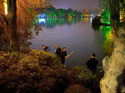 两江四湖公司与辖区派出所开展 治理联合行动