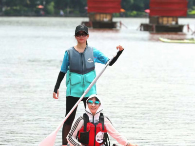 竞技山水间！两江四湖公益划桨一小时活动赛举行