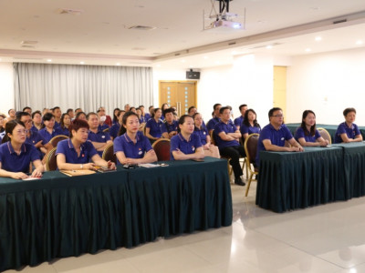 劈波斩浪红船劲 换地改天党旗红---两江四湖公司组织集中收看庆祝中国共产党成立100周年大会