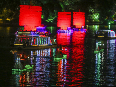 桂林两江四湖：一曲渔歌醉游人