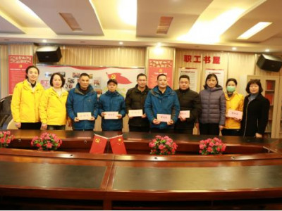 春节慰问送温暖 真情关怀暖人心