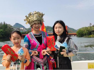 两江四湖开展“三月三”乐游四湖活动——带游客体验歌圩节特色文化氛围