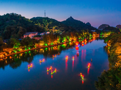 桂湖渔火秀：每晚19:00-尾班船