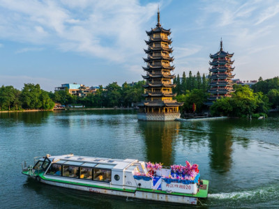 【主题船票】水韵繁花号-夜游四湖