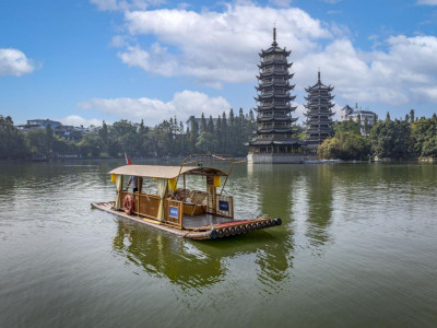 悠然轻舟 夜游四湖