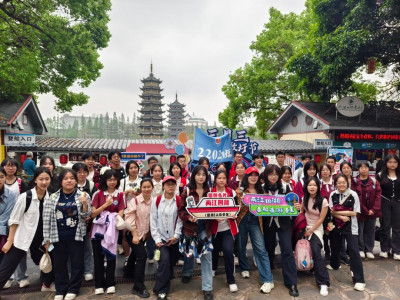 乘舟漫溯古今，研学绘梦青春