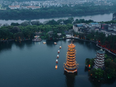 轻舟巡游｜夜游四湖·贵宾巡游