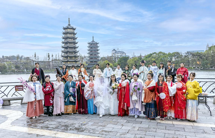 醉千年汉服，传中国文化 ----两江四湖三八女神节仙诀飘飘