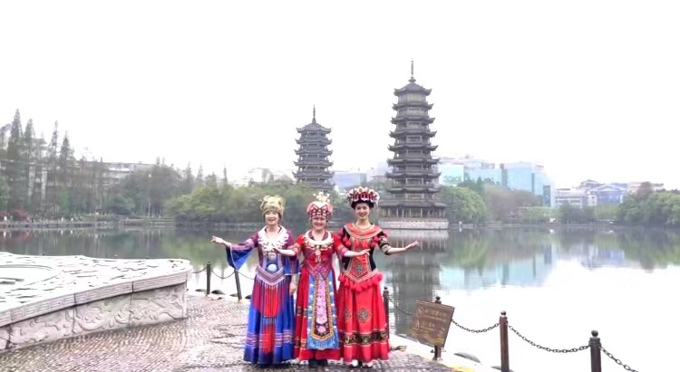 三月三，桂林两江四湖等你来 ------纪实杉湖日月双塔拍摄