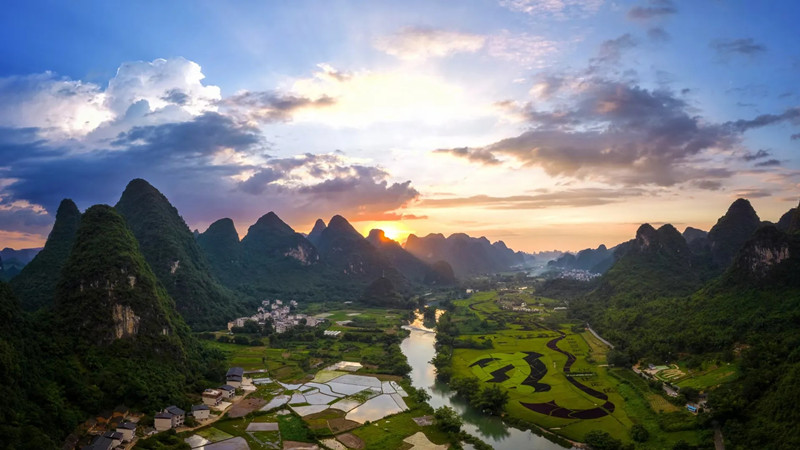 【欣赏】2021夏季桂林日落和夜景美图