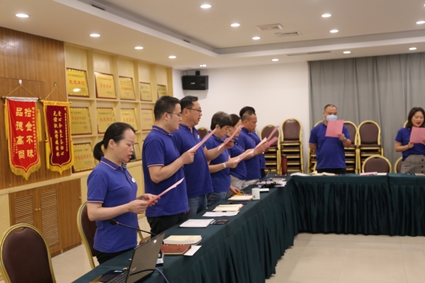 回顾中国共产党百年奋斗史---两江四湖公司党委党史学习教育专题党课