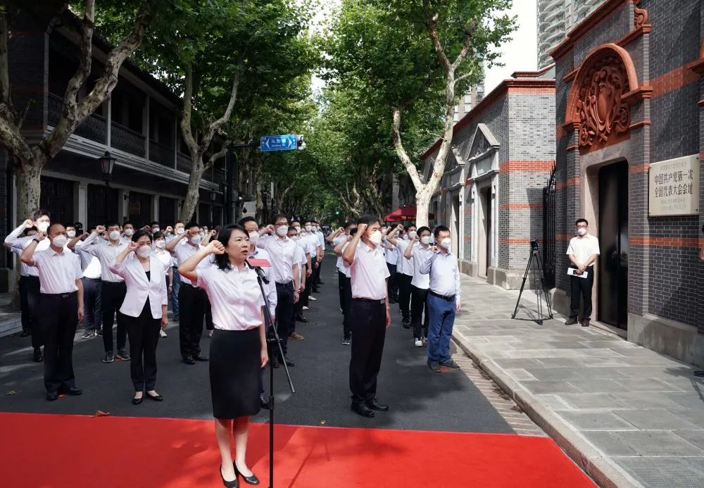 ​​​​​​共产党员是什么样的人？