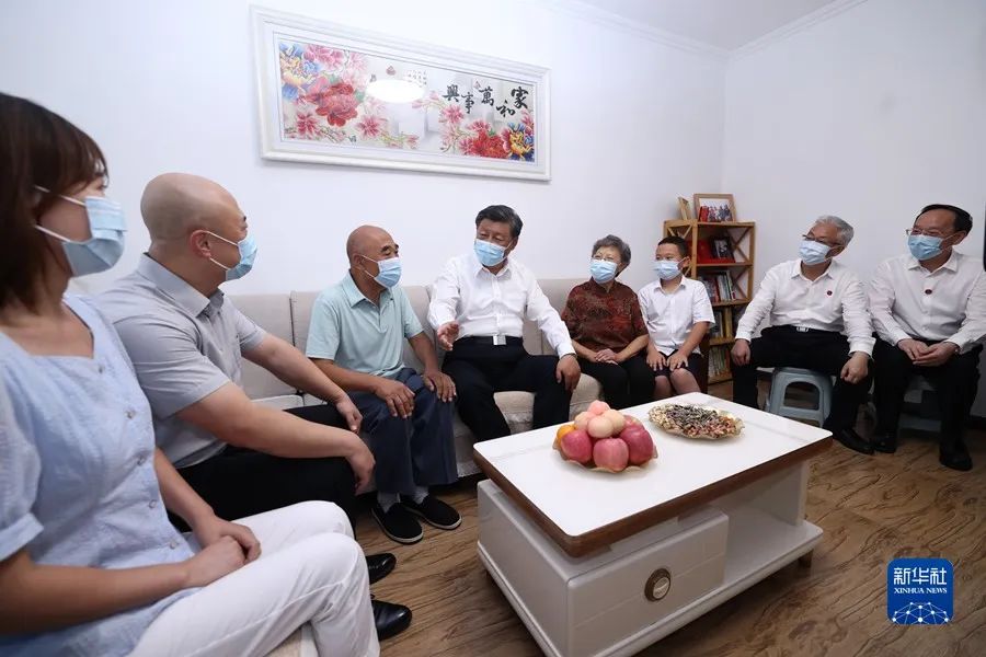 总书记来家里做客，常聊常新的那些话题