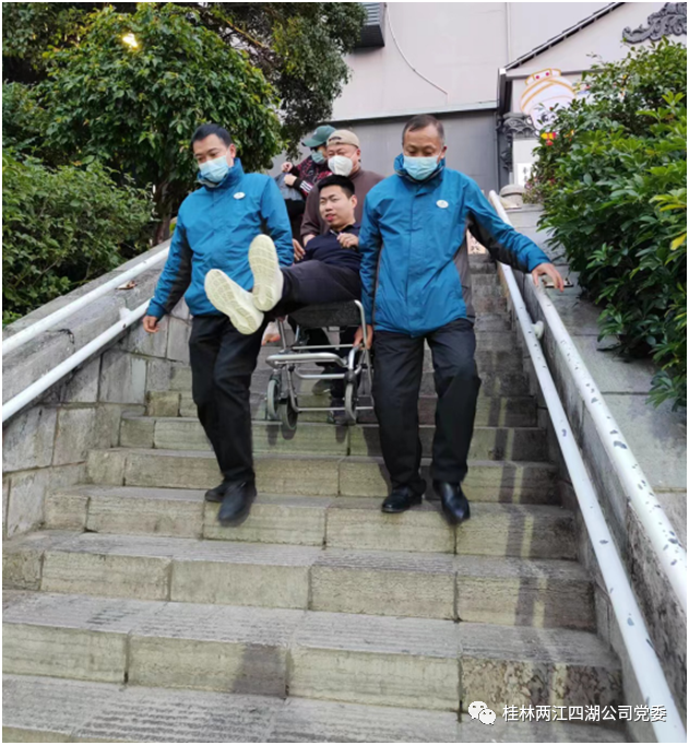 热情服务游客 温暖传递人心