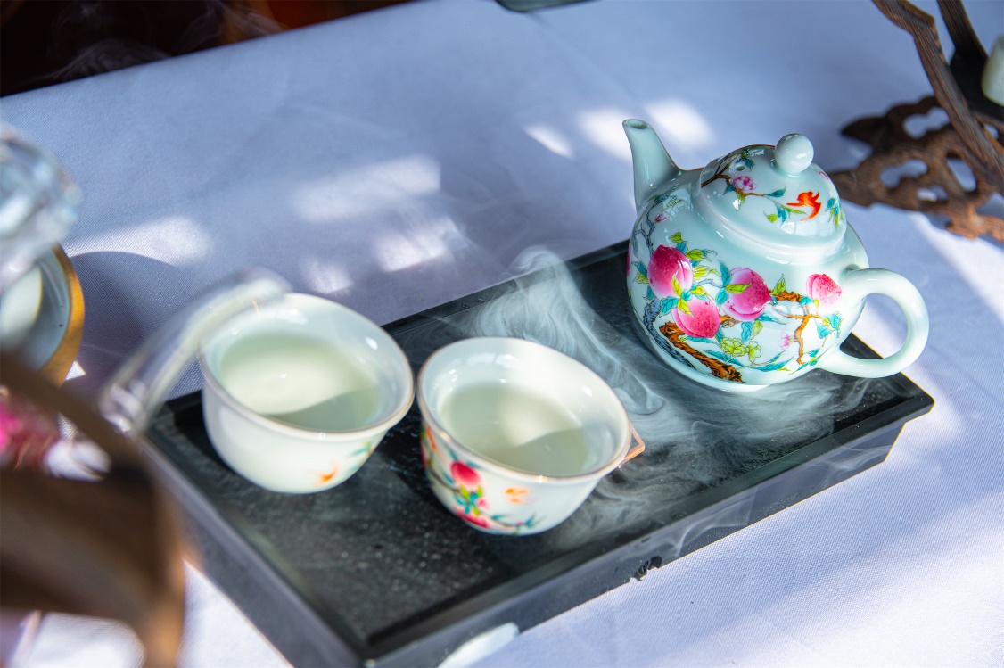  主打“仙气飘飘” 两江四湖景区“围炉冰茶”船游新品面市