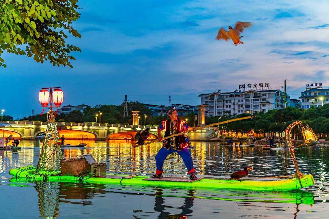 夜游四湖（豪华船票）