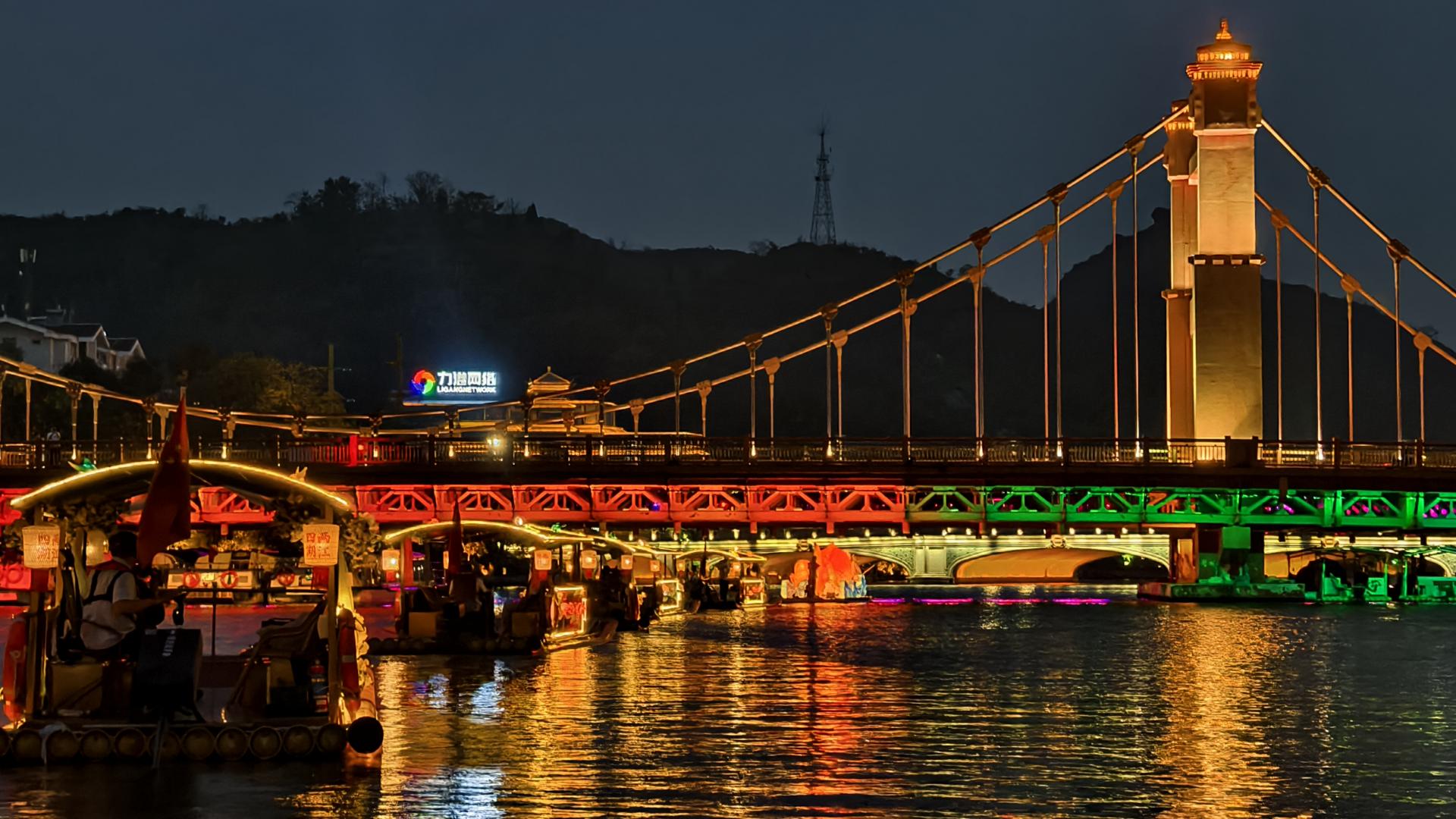 轻舟巡游｜夜游四湖·贵宾巡游